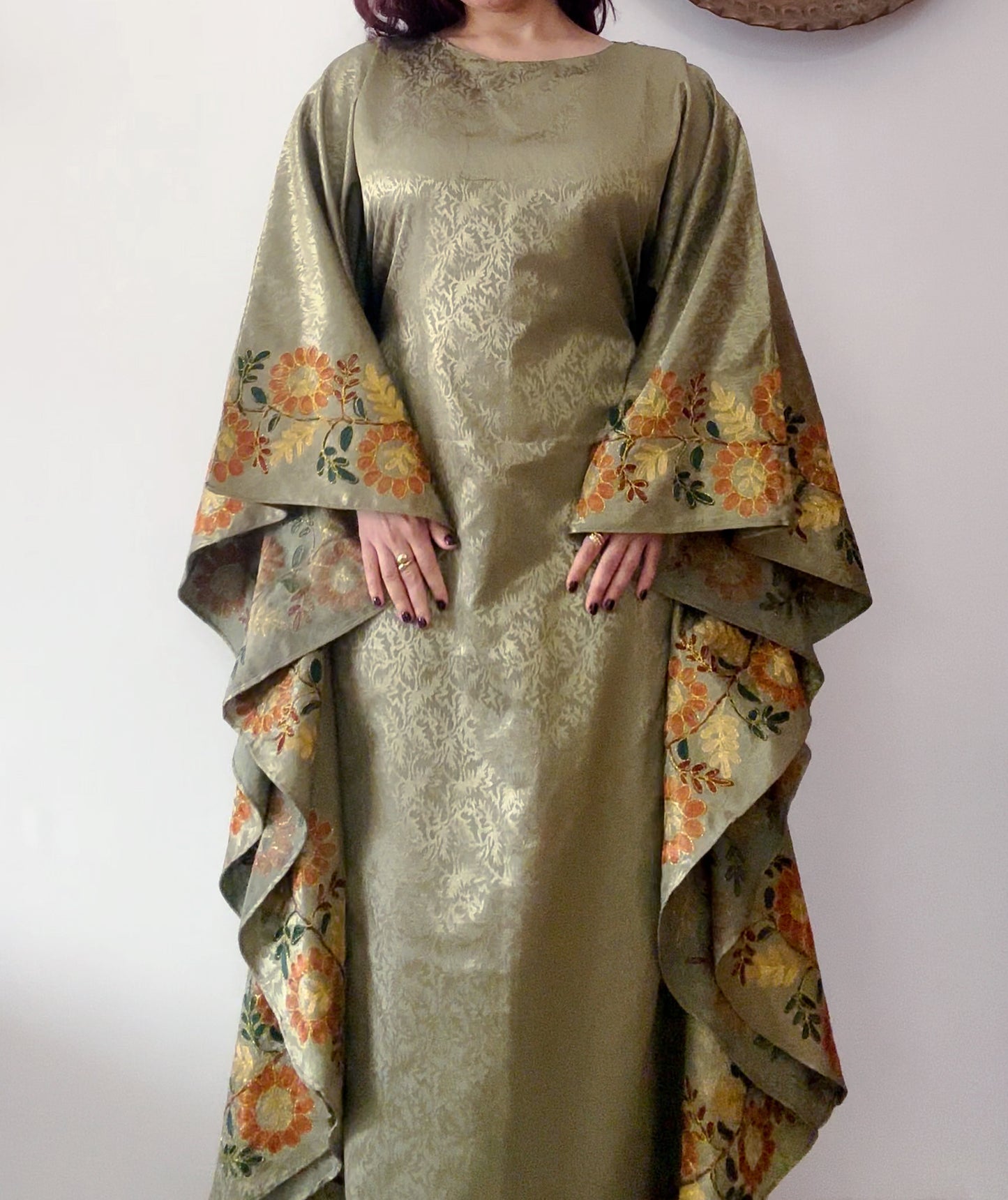 The Farasha- Tall (Embroiderer's Choice)