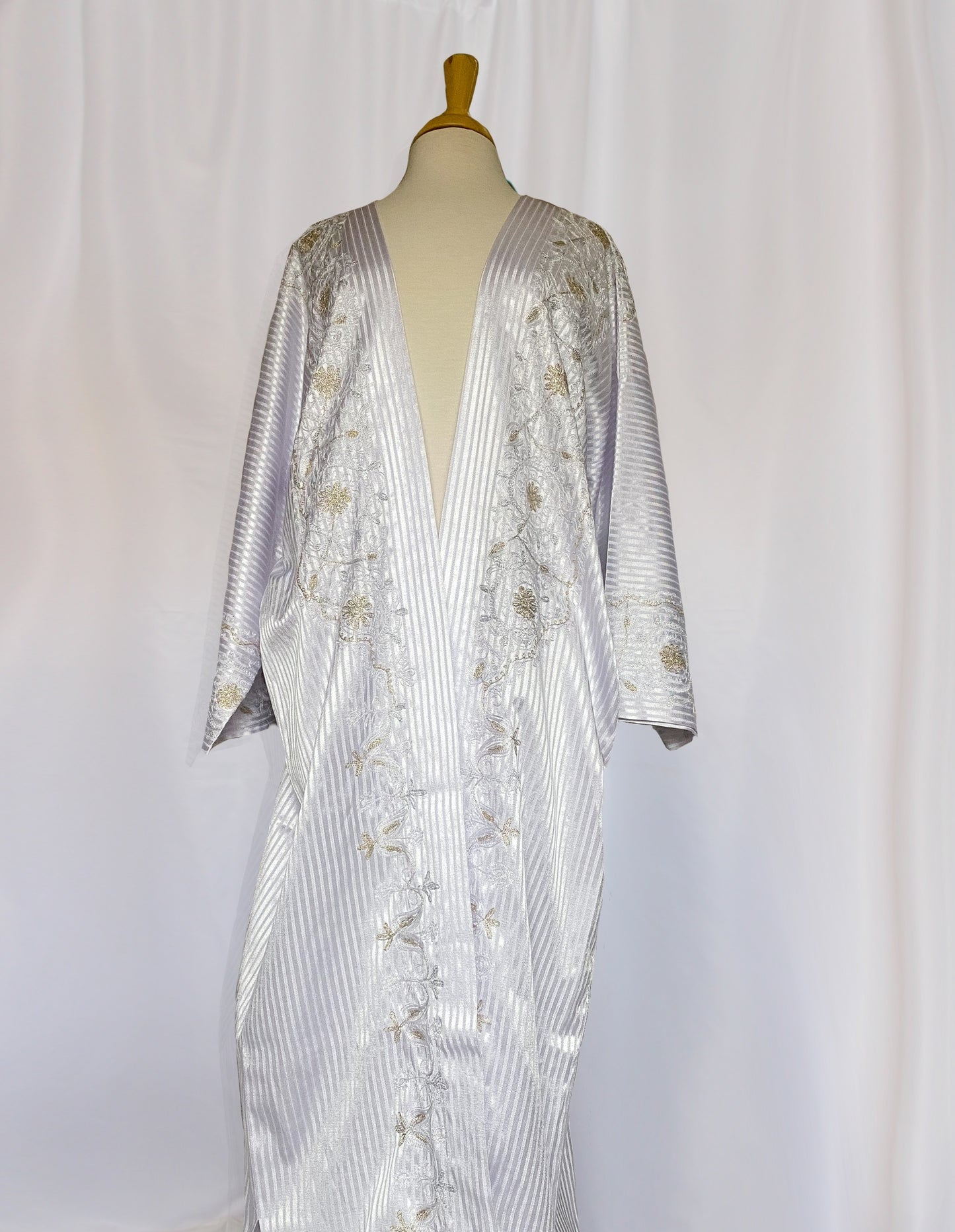 The Aroos Robe